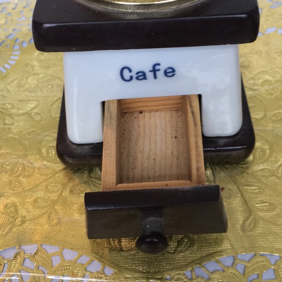 Coffee Mill/Grinder - Picture 2 of 7